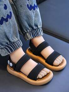 1 par de sandalias nuevas de verano cómodas para niños, con suelas suaves antideslizantes, estilo princesa para usar en la playa - Negro - Ver 4