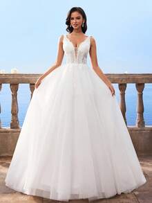 Elasola HEARBOBO 夏季深V领白色蕾丝贴花订婚优雅A字教堂婚礼礼服新娘优雅 - 白色 - 查看 9