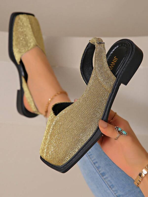 Damen Elastische Slip-On Quadratische Zehenriemchen Sandalen - Frühling/Herbst Geschlossene Zehe Flach mit Glitzer Stoff Glänzend Gold Obermaterial, Bequeme Gummisohle und Knöchelriemen - Lässig & Formell Doppelnutzung, Alltäglicher Gebrauch, Modisch und langanhaltend Rutschfeste Schuhe