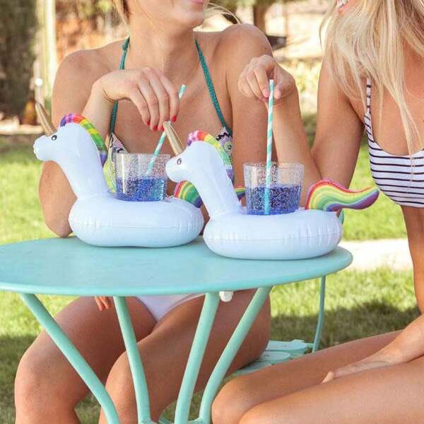1/3/6 pezzi supporto galleggiante per bevande a forma di unicorno, galleggiante gonfiabile riutilizzabile, supporto galleggiante per lattine di bevande, accessorio galleggiante per piscina, adatto per feste in piscina, giochi estivi in spiaggia, nuoto, raduni, vacanze, bagni, per condividere la felicità con famiglia e amici