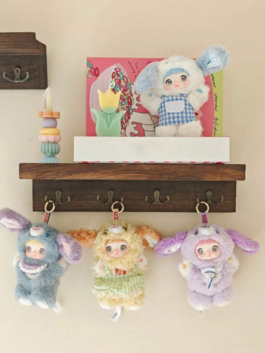 1个Nommi品牌牛轧糖米粉小狗日记毛绒玩具，可爱玩偶，适合送给女性、女朋友、作为节日礼物或包包挂饰