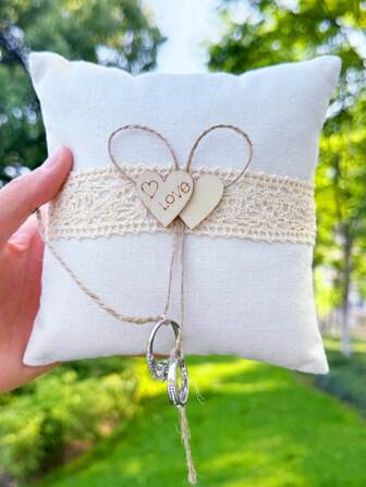 1pc Wedding Ring Pillow, Bridal Wedding Ring Pillow, Flower Girl Ring Bearer Pillow, Double Heart Wooden Square Small Ring Pillow, Western Wedding Decor Prop (Ring Not Included)