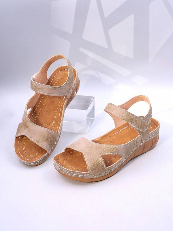 1 paire de sandales de style casual pour filles et adolescentes en matériau suède de couleur unie, confortables et résistantes à l'usure, avec orteils découverts, bride croisée et talon incliné, design à simple coup de pied, idéal pour les déplacements quotidiens