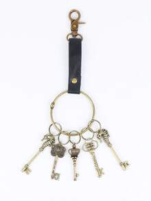 1 Set Magic Key, Gringotts Bank Vault Key With Medieval Vintage PU Leather Keychain, Viking Cosplay Prop, LARP (Live Action Role-Playing) Accessory - A - View 8