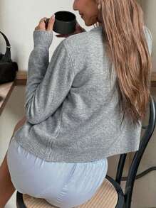 FOR BEAUTY Spring And Autumn New Women's Round Neck Small Shell Twisted Buckle Long Sleeve Knitted Cardigan Women's Short Style Loose Comfortable Grey Sweater Coat Top Back To School