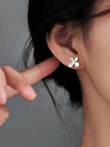 1 Đôi Hoa tai kim loại, Hoa tai đinh tán tinh tế dành cho phụ nữ Thích hợp để đeo hàng ngày, Hẹn hò, Kỳ nghỉ và Đám cưới - Bạc - Xem 3
