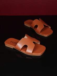 1 paire de sandales romaines marron uni pour petites filles, grande taille, en PU souple et confortable, à enfiler, bout carré, plates, antidérapantes, à la mode et mignonnes, adaptées aux garçons et filles de 3 à 12 ans. Décontractées, pour les fêtes, les vacances à la plage, nouveauté été 2025