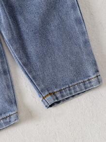 Süße Denim-Latzhosen mit Bärenstickerei für Kleinkind Jungen