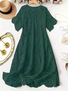 加大码蕾丝 V 领纯色 A 字裙，优雅短袖扇贝边连衣裙，适合春夏季，女士加大码服装