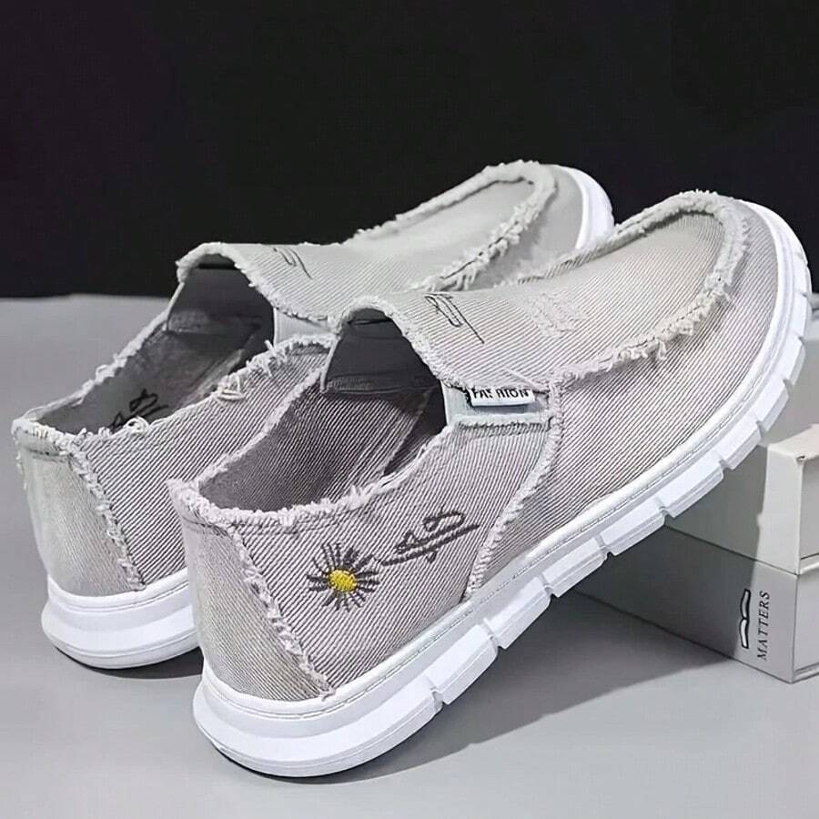 2025 New Style Fashionable Ripped Canvas Shoes For Women, Breathable Casual Shoes, Cloth Shoes, Slip-On Lazy Shoes, Work Shoes - 灰色 - 查看 1