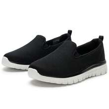 Skechers 女士休闲鞋，优雅女士套脚休闲鞋，透气轻便软底休闲通勤步行鞋 100842-BKW - 黑色/白色 - 查看 3