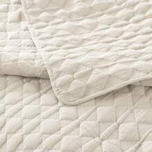Dark Grey Quilt King Size Bedding Sets With Pillow Shams, Lightweight Soft Bedspread Coverlet, Quilted Blanket Thin Comforter Bed Cover, All Season Spring Summer, 3 Pieces, 104x90 Inches - 象牙色(暖黃色調) - 查看 7