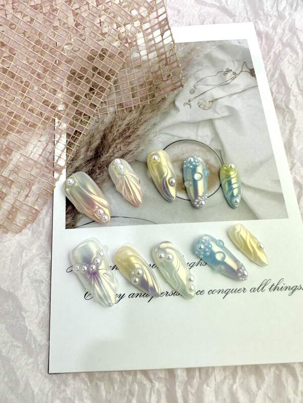 Best - Seller-10 Pieces Of Oval - Shaped Nail Tips With Aurora - Like Iridescent Colors. Delicately Adorned With Pearls For An Exquisite Look. The Style Is Dreamy And Fashionable! Made Of High - Quality Materials, They Offer A Comfortable Wearing Experience