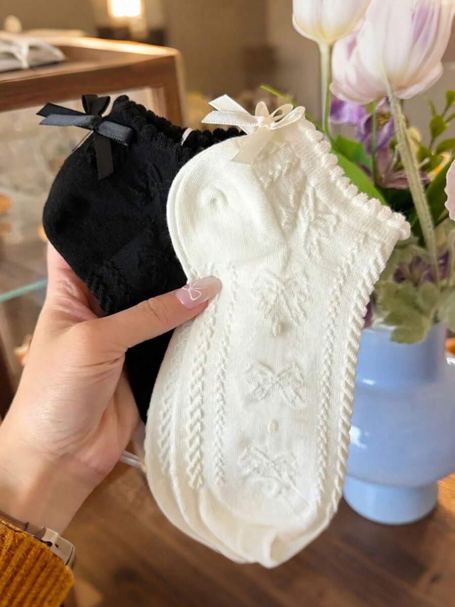 2 双女士优雅甜美经典黑白花卉蕾丝边蝴蝶结短袜，百搭日常穿着 - 黑與白 - 查看 1