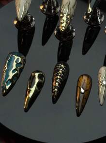 10 Unhas Postiças Finas de Salto Alto Estilo Coreano Dourado com Decoração 3D, Cromo Marrom Verde Y2K de Cobertura Total, Conjunto para Expressar seu Amor, Estilo Europeu Punk, Menina Legal de Olhos de Gato Castanhos, Estilo Boêmio de Princesa, Decoração de Conjunto de Remendos de Cobertura Total para Festival de Música Nórdico, Adequado para Meninos e Meninas, Acompanha 1 Lixa de Unha Miniatura e 1 Etiqueta Adesiva Dupla Face.