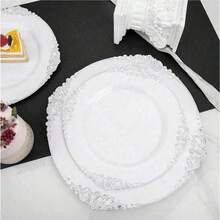 50/40/30/25/20/15/10/2 件白色底座带银边图案餐盘、沙拉盘、意大利面盘、牛排盘、烧烤盘、甜点盘、优雅的白色餐具套装带银色饰边 - 可重复使用的 10.25 英寸餐盘和 7.5 英寸甜点盘 - 非常适合婚礼、派对、正式晚宴、庆典、周年纪念、订婚、生日和节日聚会