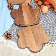 1 pieza Elegante bandeja de joyería de madera de palo de rosa - Diseño exquisito de flor de ciruelo y trébol, acabado pulido suave, decoración de escritorio versátil para el hogar y la oficina, perfecta para Navidad, Pascua, Día de San Valentín, organizador de joyas y cuentas ideal, regalo elegante para cualquier ocasión, mejora tu espacio con una solución de almacenamiento elegante y funcional