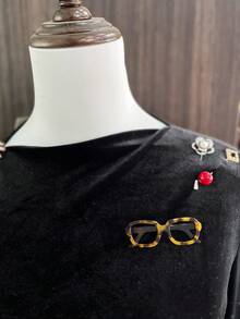 1 件女士亚克力眼镜形胸针，创意办公室/通勤胸针配饰，随机棕色图案设计 - 眼鏡 - 查看 4