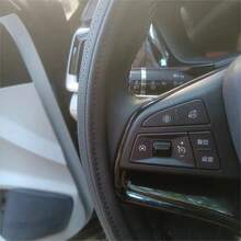 Funda de Volante de Parche Hecha de Cuero PU con Relieve, Antideslizante, Transpirable, Universal, 38.1 cm (aprox.)38 centímetros) - Gris tipo D - Ver 5