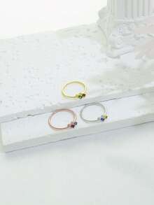 S925纯银定制方形诞生石戒指（1-6颗宝石）——送给爱人、朋友或家人的独特礼物。适合生日、周年纪念日、情人节、圣诞节或任何值得纪念的场合。这些戒指采用优质S925纯银打造，设计时尚，并可定制1至6颗方形宝石。