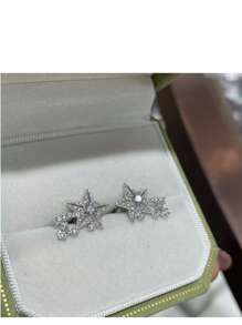 1 Pair Diamond Earrings, Unique Design Cubic Zirconia Comet Star 925 Silver Star Stud Earrings, Suitable For Daily Wear And Dates
