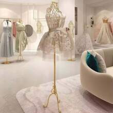 1 maniquí femenino de metal con trípode, maniquí de exhibición de ropa de metal para producción y al por menor de ropa, estante de exhibición de vestidos, estante de modelo de boda, estante de vestidos, perchero de decoración de ropa de mujer, estante de modelo de medio Body