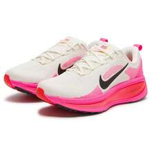 Nike VOMERO 18厘米跑步鞋，减震回弹缓冲，男士户外慢跑运动鞋 IB7315-100 - 帆白/紅杉綠/透明粉/透明粉 - 查看 3