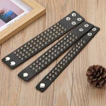 Brazalete de cuero negro exagerado con remaches, brazalete de remaches con picos, brazalete gótico punk de motocicleta, brazalete de cuero ancho, brazalete de puño, brazalete de hebilla metálica, unisex - Negro - Ver 7