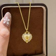 1 pieza Collar con colgante de corazón texturizado chapado en oro de 18 quilates con circonita, adecuado para uso diario de mujer