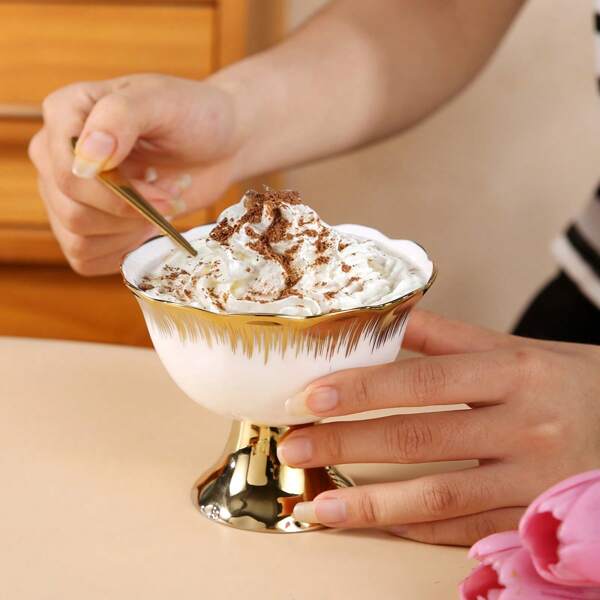 2pcs Set With Spoon, 2 Cups And 2 Spoons 220ml Ice Cream Cups, Gold Rim, Pearl Glaze Ceramic Material, Reusable, Multifunction, Suitable For Valentine's Day And Graduation Celebration