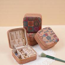 1 pieza Caja de joyería impresa, Caja de almacenamiento de joyería pequeña para viaje, Caja de exhibición y almacenamiento de joyería portátil de doble capa, Caja de almacenamiento de joyería multifuncional, Bolsa de joyería con cremallera y conveniente, Esencial para viajes y el hogar, Adecuado para aretes, anillos, collares, pulseras, arte de uñas, regalos del Día de la Madre, regalos de Navidad, regalos de Halloween, regalos para mujeres