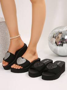 Sandalias con suela gruesa en forma de corazón para mujeres, chanclas estilo coreano con cuña negra para playa y vacaciones, pantuflas suaves y cómodas con plataforma de tacón alto, impermeables