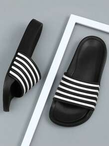 Größe Sommer 40-48 Herren Hausschuhe Outdoor Bequeme Herren Freizeitschuhe Leicht Rutschfest Hausschuhe für Zuhause Strapazierfähig Atmungsaktiv Herren Sandalen Outdoor Alltäglicher Gebrauch Herrenschuhe (asymmetrisches Muster)