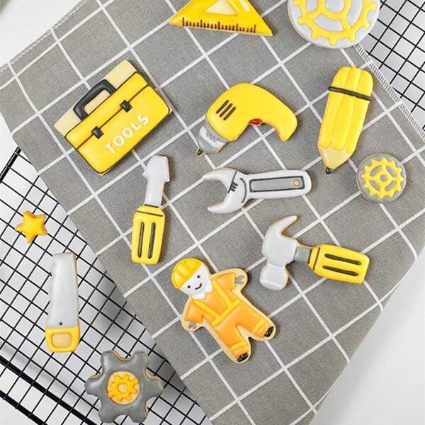 9pcs Father's Day Gifts Mini Construction Tool Biscuit Cutters Stainless Steel Baking Molds Fondant Cake Decorating Tools