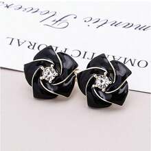 1对高档花钻腰扣裤针领扣胸针女耐用时尚可拆卸裤夹适用于牛仔裤、裙子、女学生裤包配饰。 1对高档蝴蝶腰扣裤针领扣胸针女耐用时尚可拆卸裤夹适用于牛仔裤、裙子、女学生裤包配饰。 - 彩色 - 查看 13