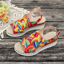Sandales compensées avec talon réglable colorées style graffiti pour femmes - Sandales plateforme à talons hauts en canevas à enfiler pour femmes - Détail tressé, convient pour les sorties à la plage