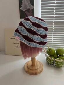 1 件复古条纹手工编织帽，秋冬女士彩色镂空渔夫帽，复古气息，百搭保暖的针织毛线帽