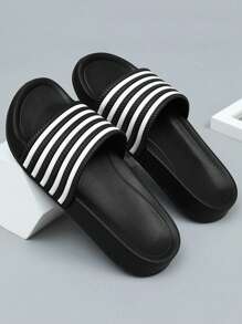 Größe Sommer 40-48 Herren Hausschuhe Outdoor Bequeme Herren Freizeitschuhe Leicht Rutschfest Hausschuhe für Zuhause Strapazierfähig Atmungsaktiv Herren Sandalen Outdoor Alltäglicher Gebrauch Herrenschuhe (asymmetrisches Muster)