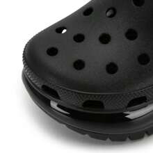Crocs Sandalias deportivas hombre/mujer de suela gruesa y duradera, cómodas sandalias tipo slip-on para interior y exterior, modelo 207988-001