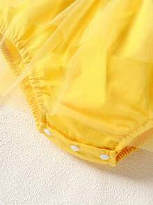 Cute Baby Girl's Romper With Ruffled Shoulder Straps And Bows For Summer - 紅色 - 查看 6