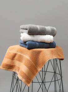 1pc Lightweight Bath Towel, Simple Cutout Pattern, Light Gray, 70*140cm Rectangular, Adults Unisex, Suitable For Swimming, Bathing, Kitchen, Face Wash, Hand Towel 34*74cm, Quick-Drying, Absorbent, Soft, Colorfast, Applicable For Bathroom, Hotel, Gym, Travel, Holiday Gift, Outdoor, Beauty Salon, Barbershop, All Seasons Home Bathroom Decor Back To School For Beauty Salon Home Bathroom