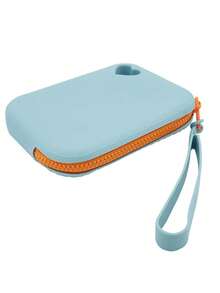 1个双色心形硅胶收纳袋，可收纳硬币、银行卡、钥匙、数据线、耳机、口红等物品，耐磨、柔软、抗撕裂，小巧便捷，容量大，硅胶材质，触感舒适，也可用于收纳美容化妆工具。此外，它还可用作化妆包、梳妆包、洗漱包或化妆品包。