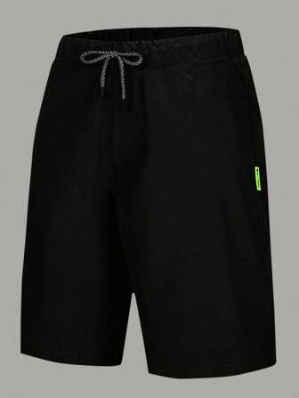 Men Solid Pocket Patched Drawstring Waist Shorts