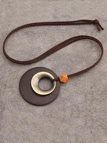 1 件复古木质吊坠项链，1 件简约复古圆形木质吊坠长项链，艺术风格毛衣链多功能配饰，适合作为送给长辈和母亲的新年礼物