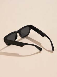 1 Stück Damen quadratischer kleiner Rahmen personalisierte Plastik schwarz Vintage Niet klassisch minimalistisch lässig Retro Steampunk hochwertig europäisch amerikanisch Straße Snapshop vielseitige Mode Brille