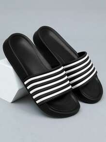 Größe Sommer 40-48 Herren Hausschuhe Outdoor Bequeme Herren Freizeitschuhe Leicht Rutschfest Hausschuhe für Zuhause Strapazierfähig Atmungsaktiv Herren Sandalen Outdoor Alltäglicher Gebrauch Herrenschuhe (asymmetrisches Muster)