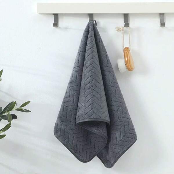 4pcs - Keep At Home Towel And Bath Towel Set - Coral Fleece Material - High-Quality Texture - Soft And Comfortable To The Skin - Strong Water Absorption And Excellent Drying Effect For Beauty Salon Home Bathroom