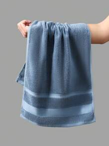 1pc Lightweight Bath Towel, Simple Cutout Pattern, Light Gray, 70*140cm Rectangular, Adults Unisex, Suitable For Swimming, Bathing, Kitchen, Face Wash, Hand Towel 34*74cm, Quick-Drying, Absorbent, Soft, Colorfast, Applicable For Bathroom, Hotel, Gym, Travel, Holiday Gift, Outdoor, Beauty Salon, Barbershop, All Seasons Home Bathroom Decor Back To School For Beauty Salon Home Bathroom