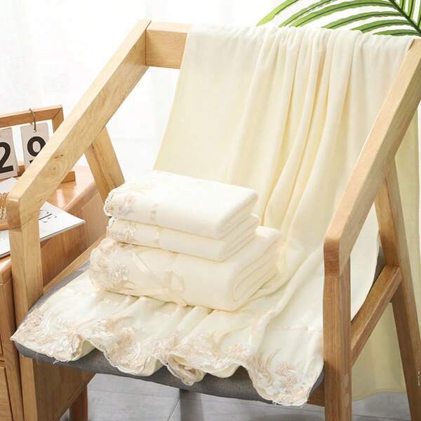 A 3 Piecesset Of White Lace Bath Towel, National Day Of Saudi Arabia For Christmas, Festival Gifts, For Daily Large Size Ratio Superfine Fiber Cotton Absorbent Beach Bath Towel For Face Washing And Bathing 1 Bath Towel 2 Towel Gift,Wedding Party Gift Set, Household Face Towel, Bath Towel Set, Skin-Friendly Soft Thickened Face Towel, Water-Absorbing Quick-Drying Square Towel, Souvenir,For Gift,Party Birthday PresentFor Beauty Salon Home Bathroom