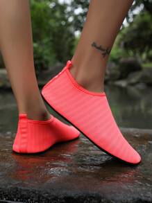 Women's Outdoor Wading Shoes, Breathable Anti-Slip Water Shoes, Lightweight Fashionable Beach/Surfing/Swimming Shoes